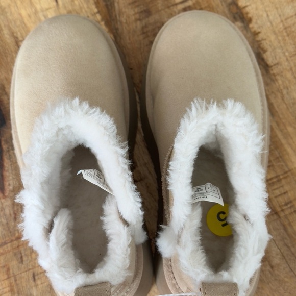 NEW Koolaburra Tan Winter Boots with Plush Lining - Picture 4 of 8